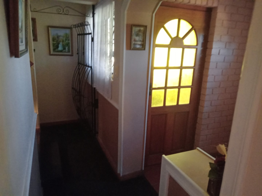 4 Bedroom Property for Sale in Noorsekloof Eastern Cape